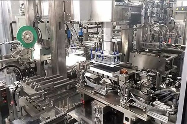 锂電池CCD自動對位疊片機