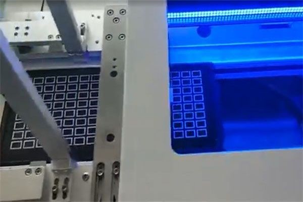 CCD定位激光打标IC行業應用